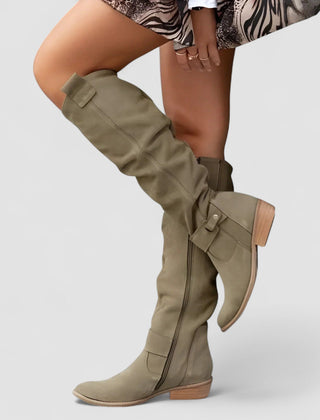 Charlotte boots in Khaki