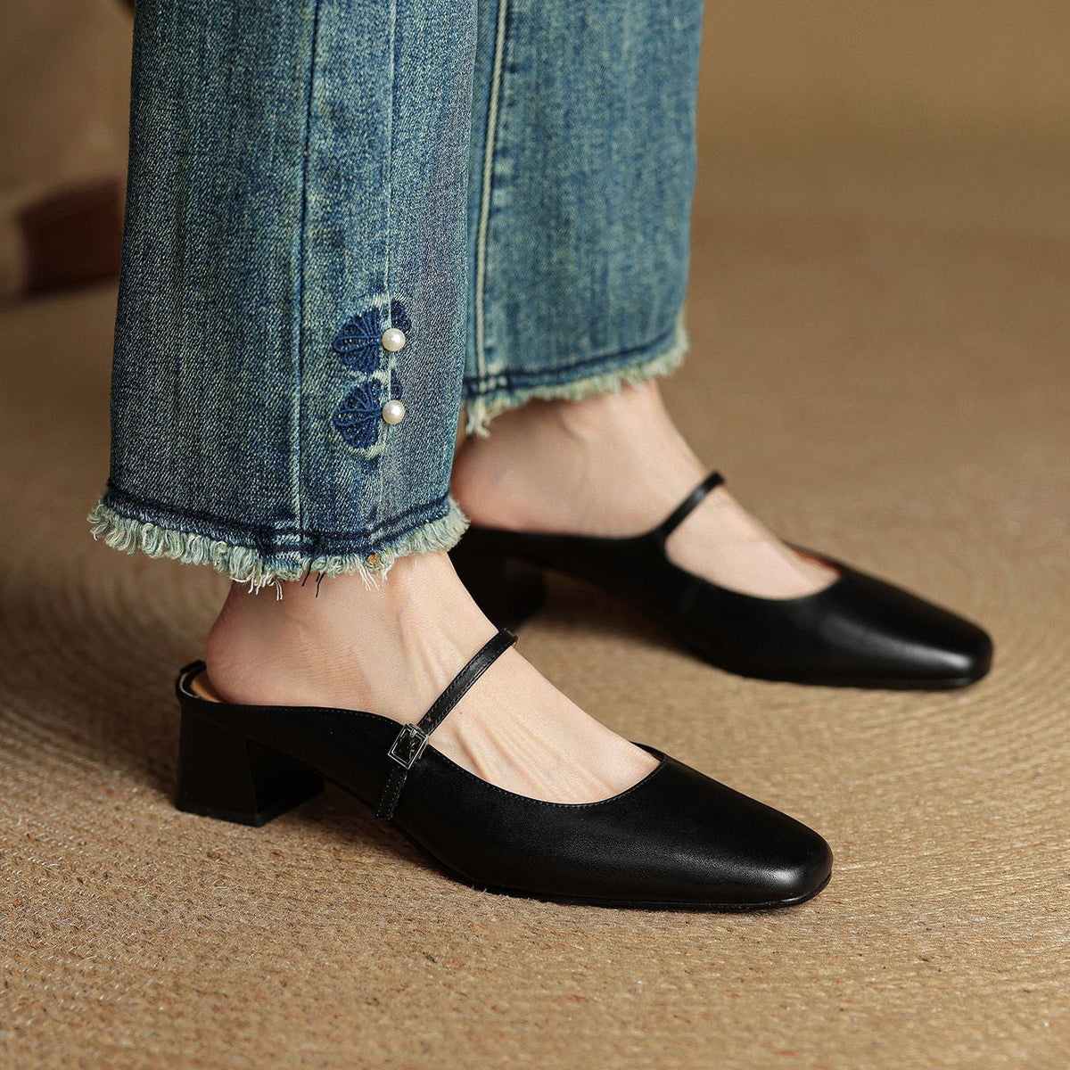 Meyra | Leather Mules