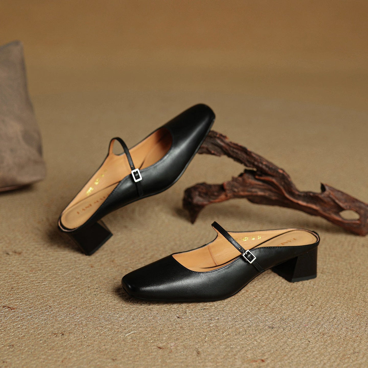 Meyra | Leather Mules