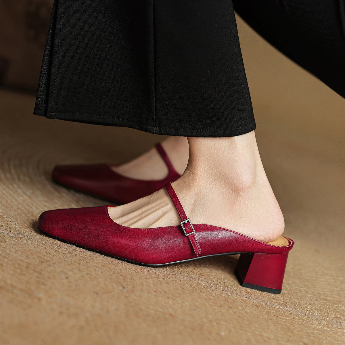 Meyra | Leather Mules