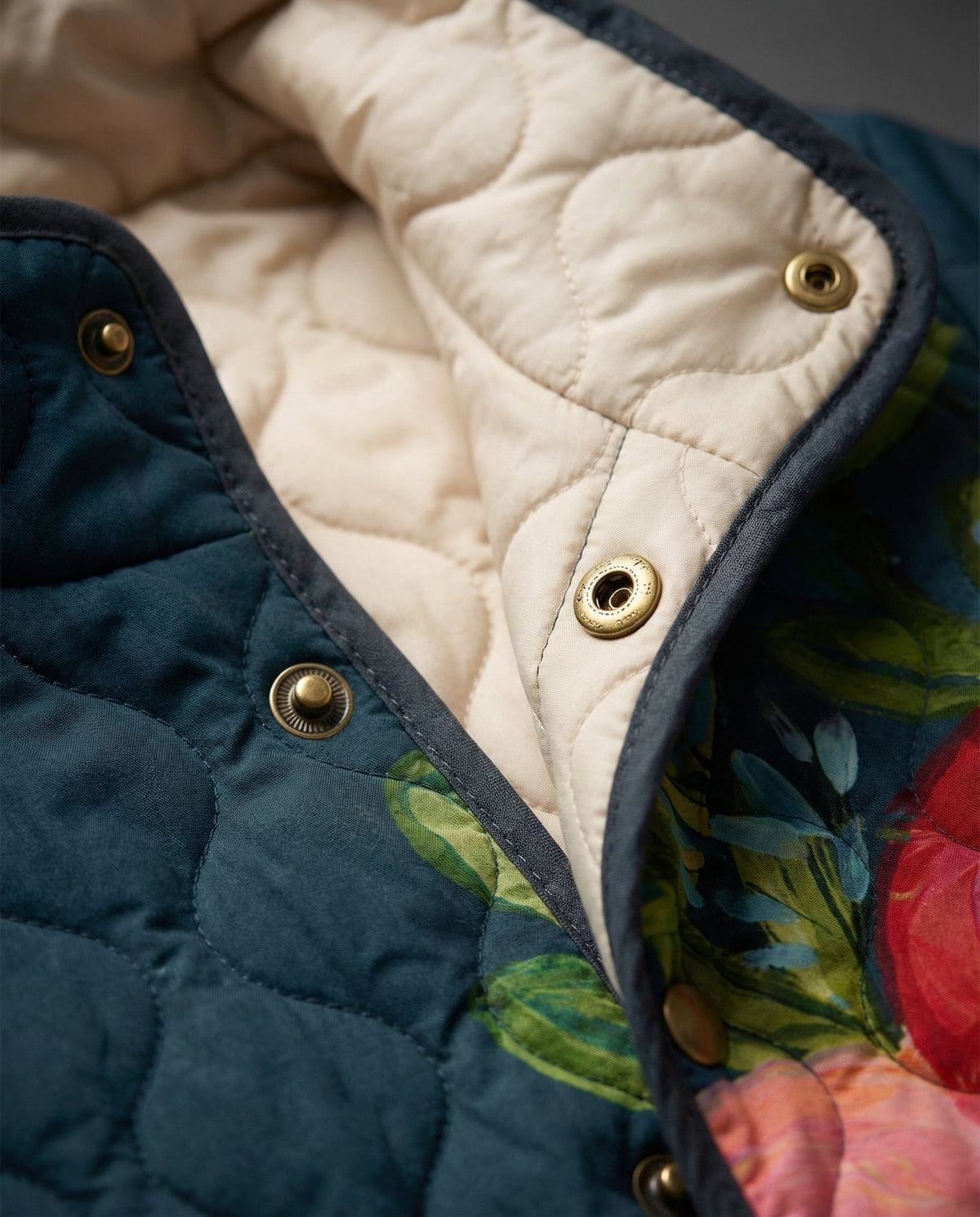 Rita™ | Soft Floral and Light
